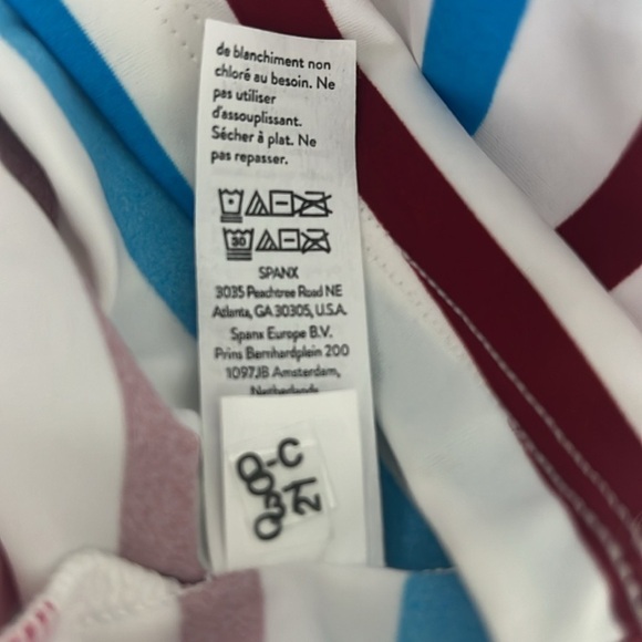 Spanx Women's Long Sleeve Swim Shirt NEW - Picture 6 of 10